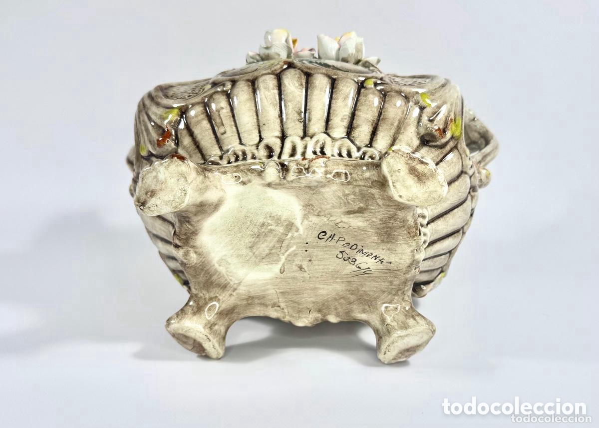 Antig&uuml;edades: Gran sopera Capodimonte con su bandeja - Foto 5