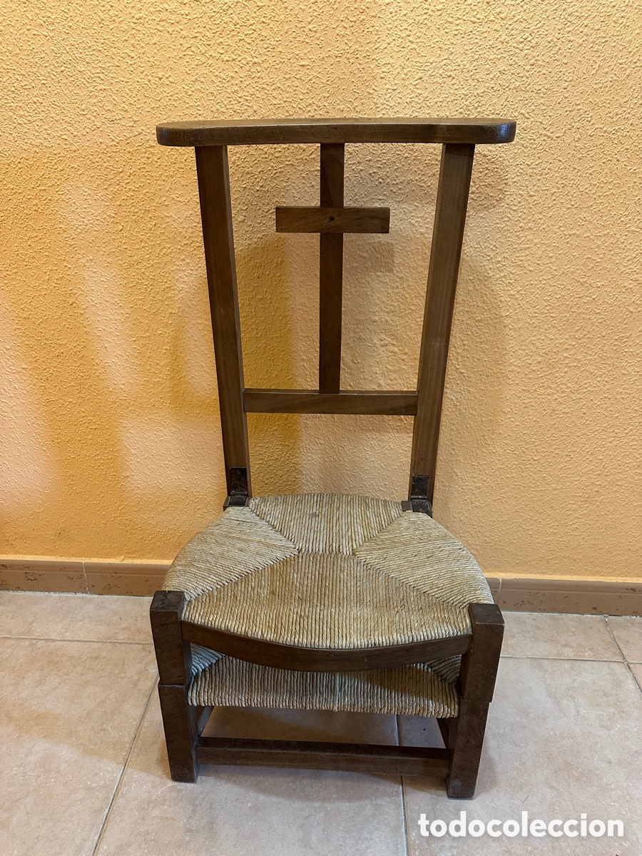 Antig&uuml;edades: Reclinatorio antiguo de madera con asiento - Foto 12