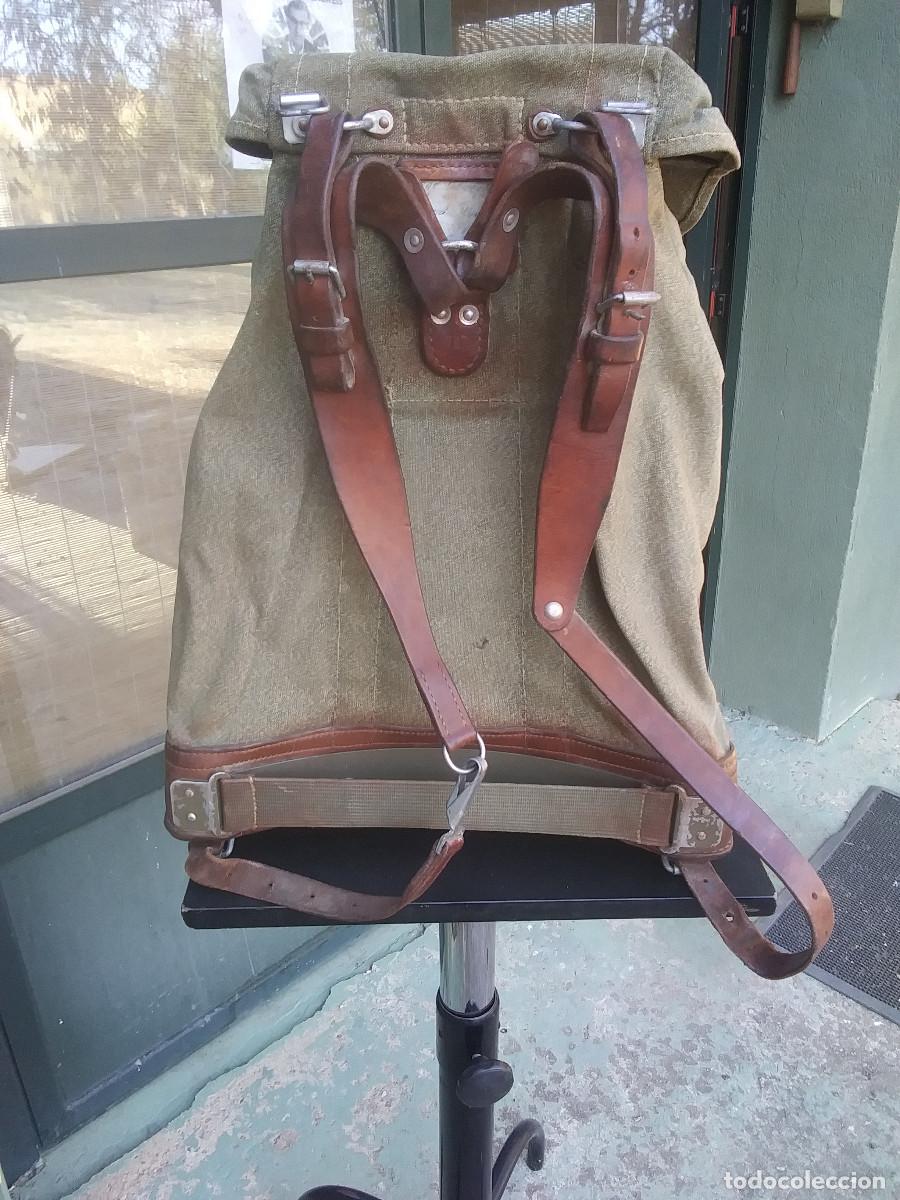 Antig&uuml;edades: Mochila piel y tela 50x35x35 Original a&ntilde;os 60 Tama&ntilde;o para hombre