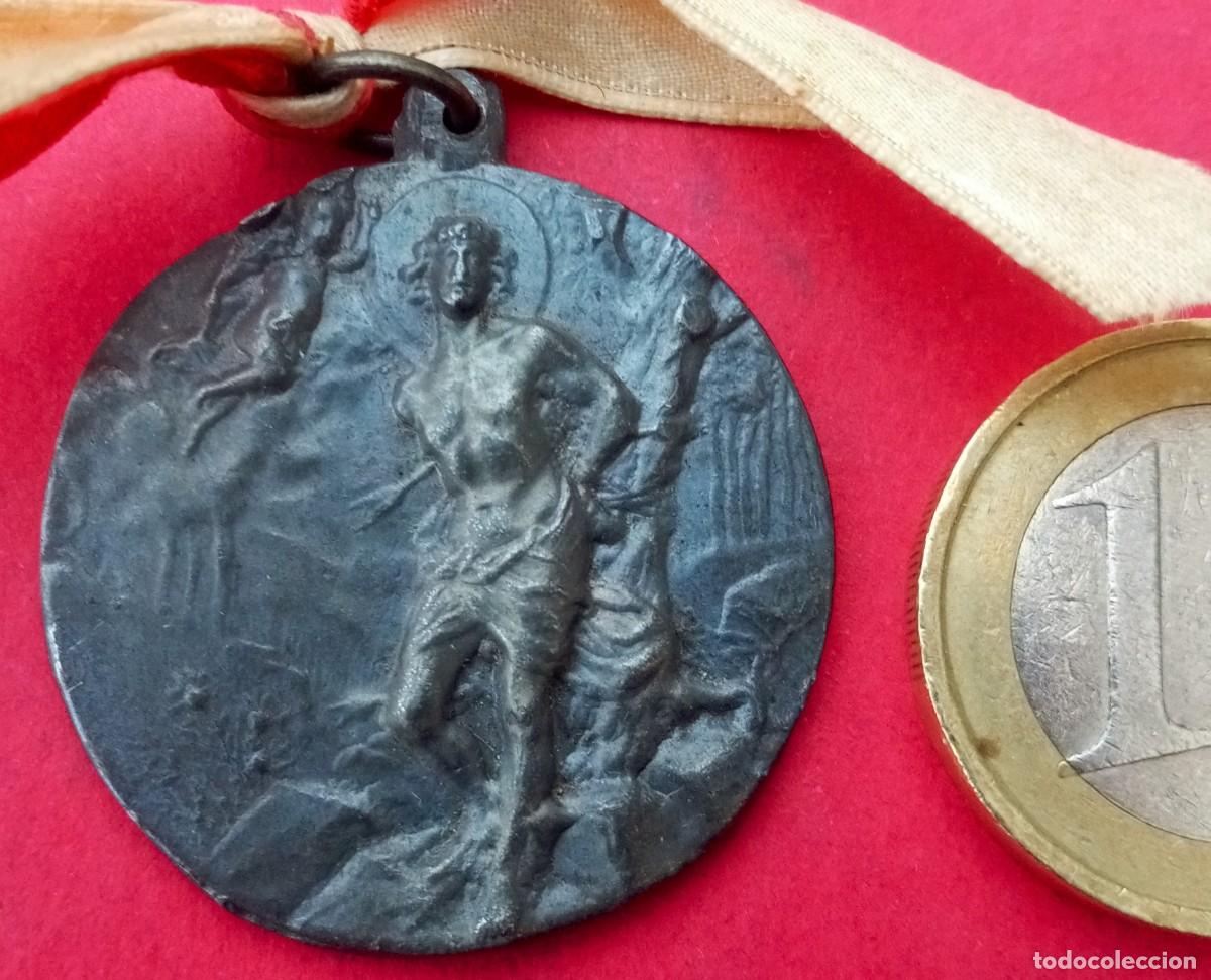 Antig&uuml;edades: Medalla Antigua San Sebasti&aacute;n. - Foto 1
