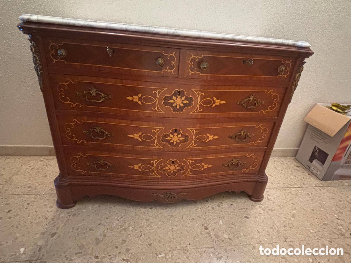 Antig&uuml;edades: Comoda isabelina antigua - Foto 1
