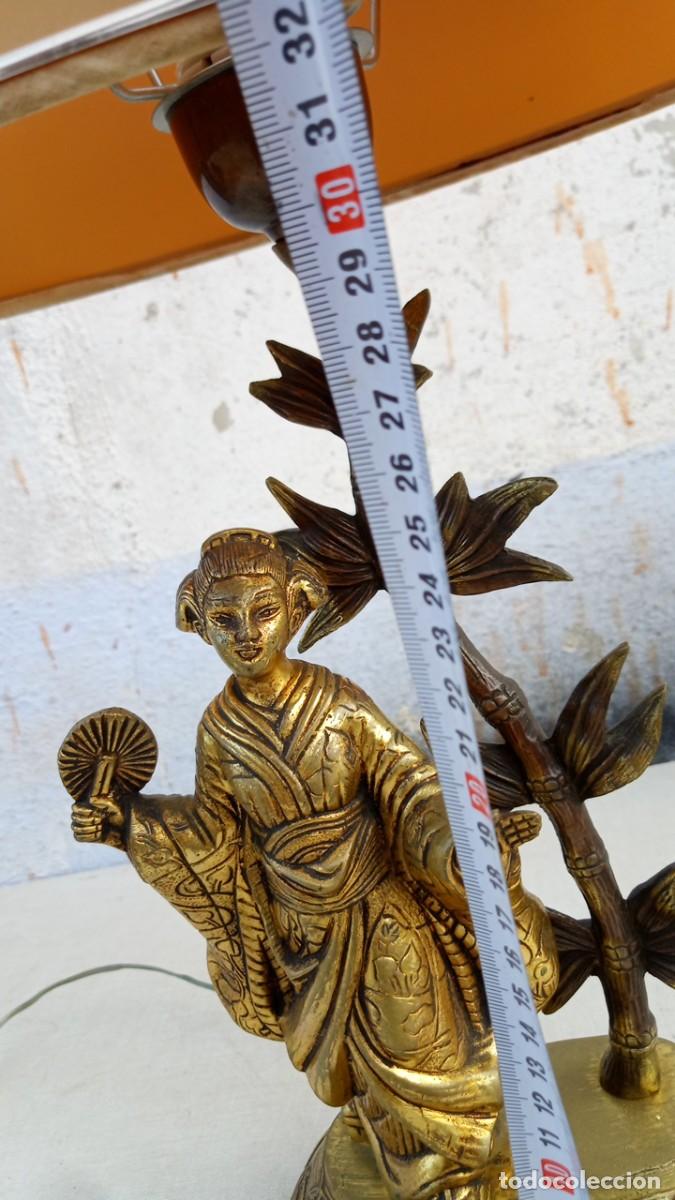 Antig&uuml;edades: Lampara de sobremesa, de bronce - Foto 5