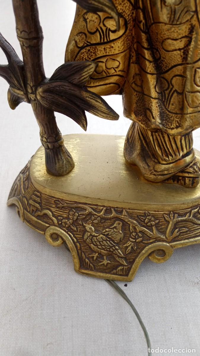 Antig&uuml;edades: Lampara de sobremesa, de bronce - Foto 7