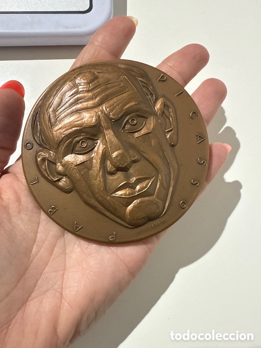 Antig&uuml;edades: Medalla bronce Pablo Picasso - Foto 6