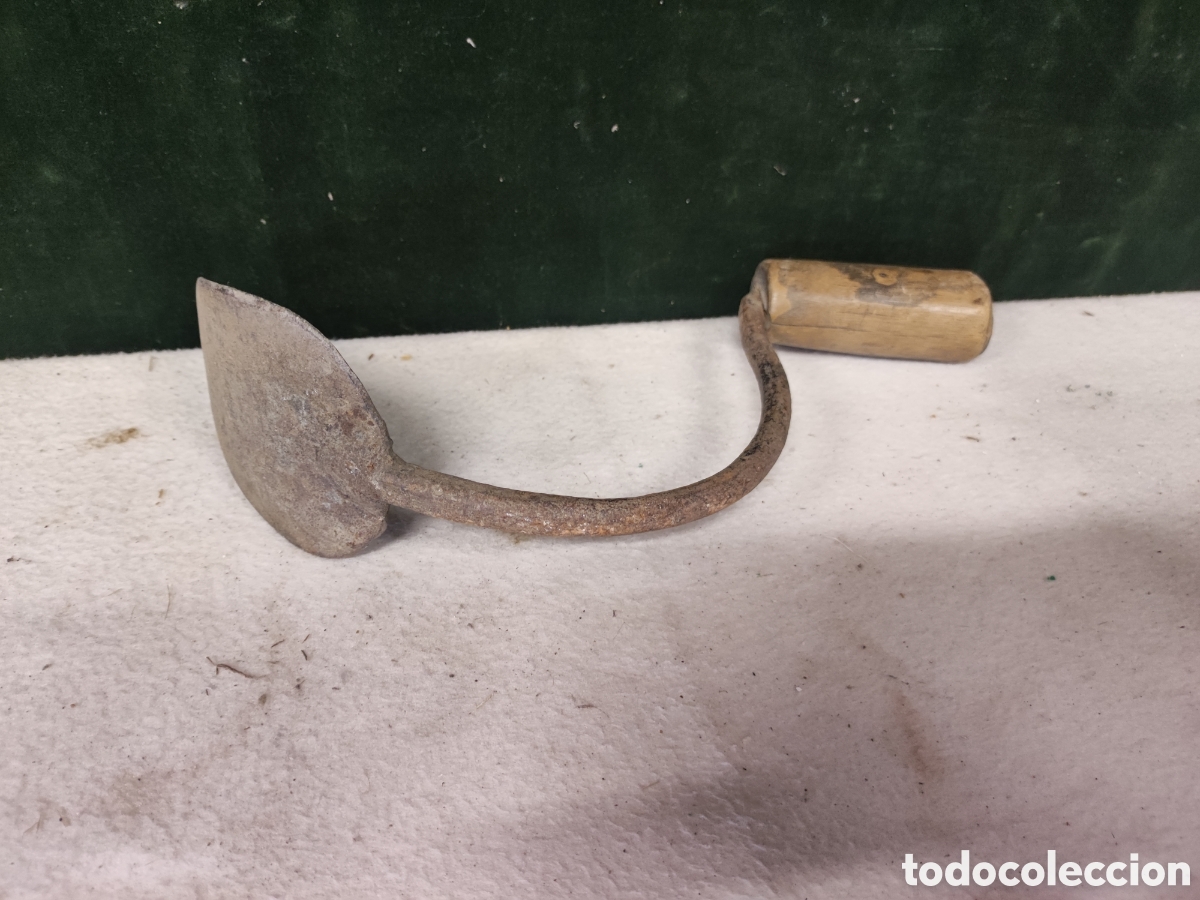 Antig&uuml;edades: Escardilla antigua de hierro y madera - Foto 2