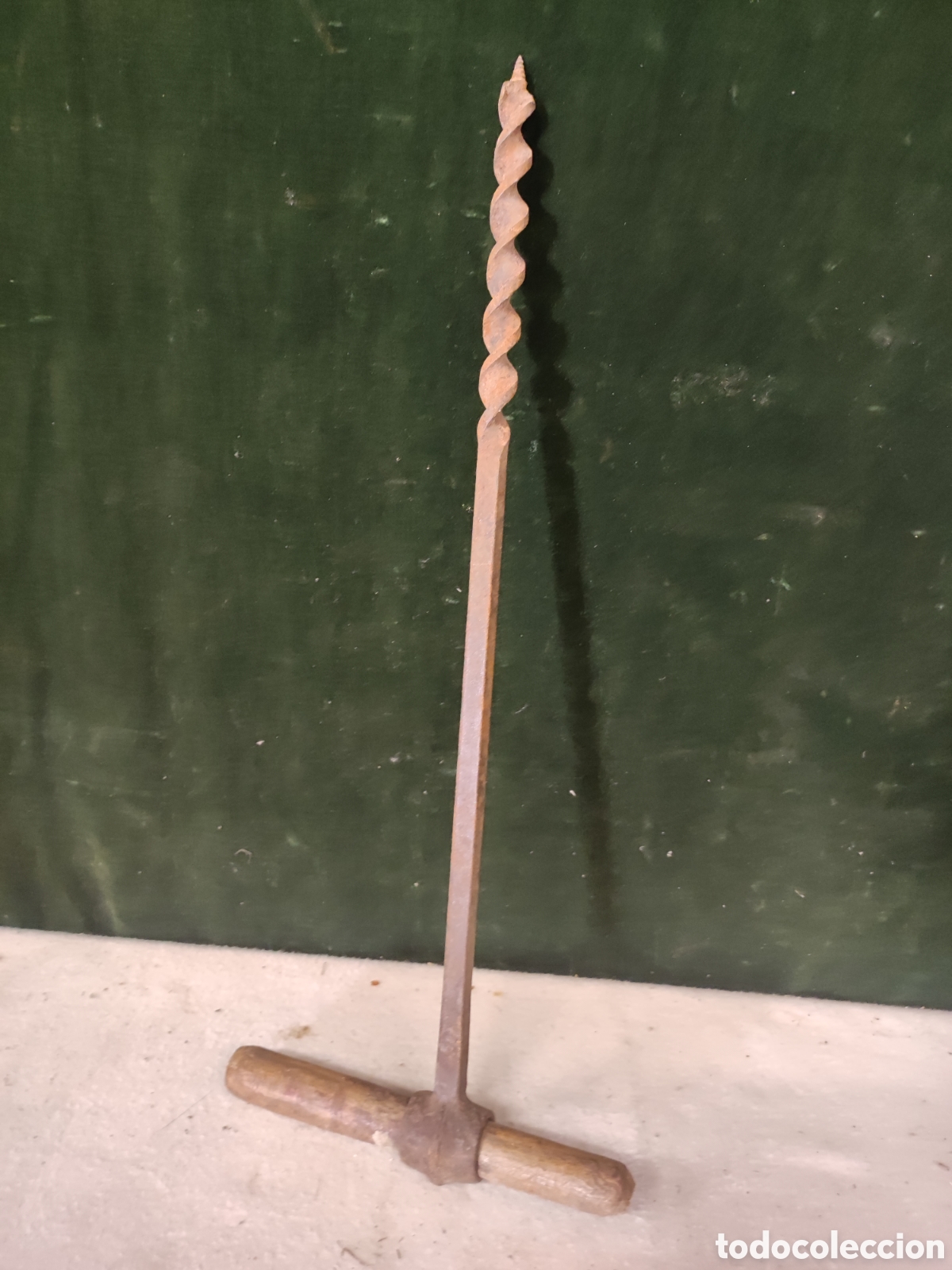 Antig&uuml;edades: Berbiqu&iacute; de hierro antiguo - Foto 1
