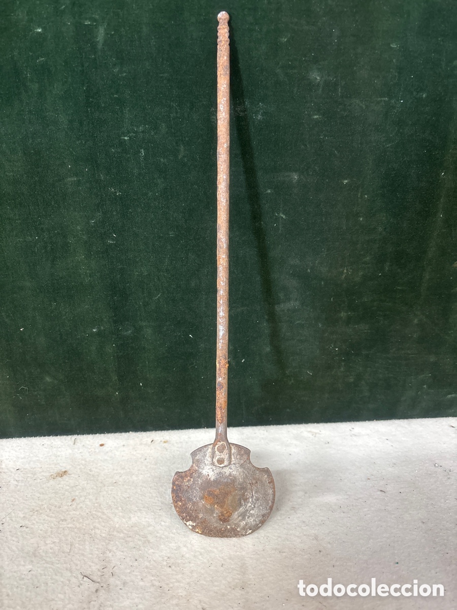 Antig&uuml;edades: Paleta de hierro de brasero - Foto 1