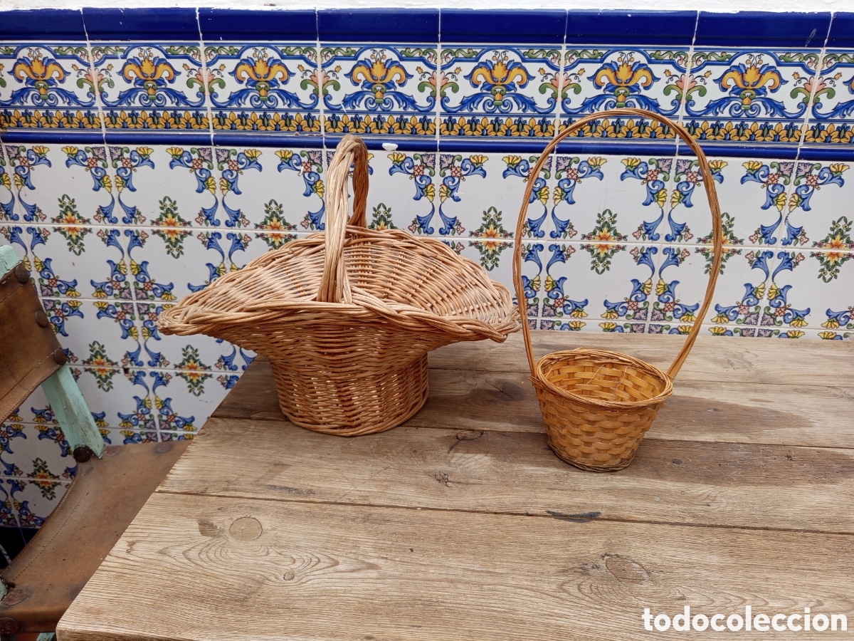 Antig&uuml;edades: Dos cesta de mimbre en buen estado - Foto 1