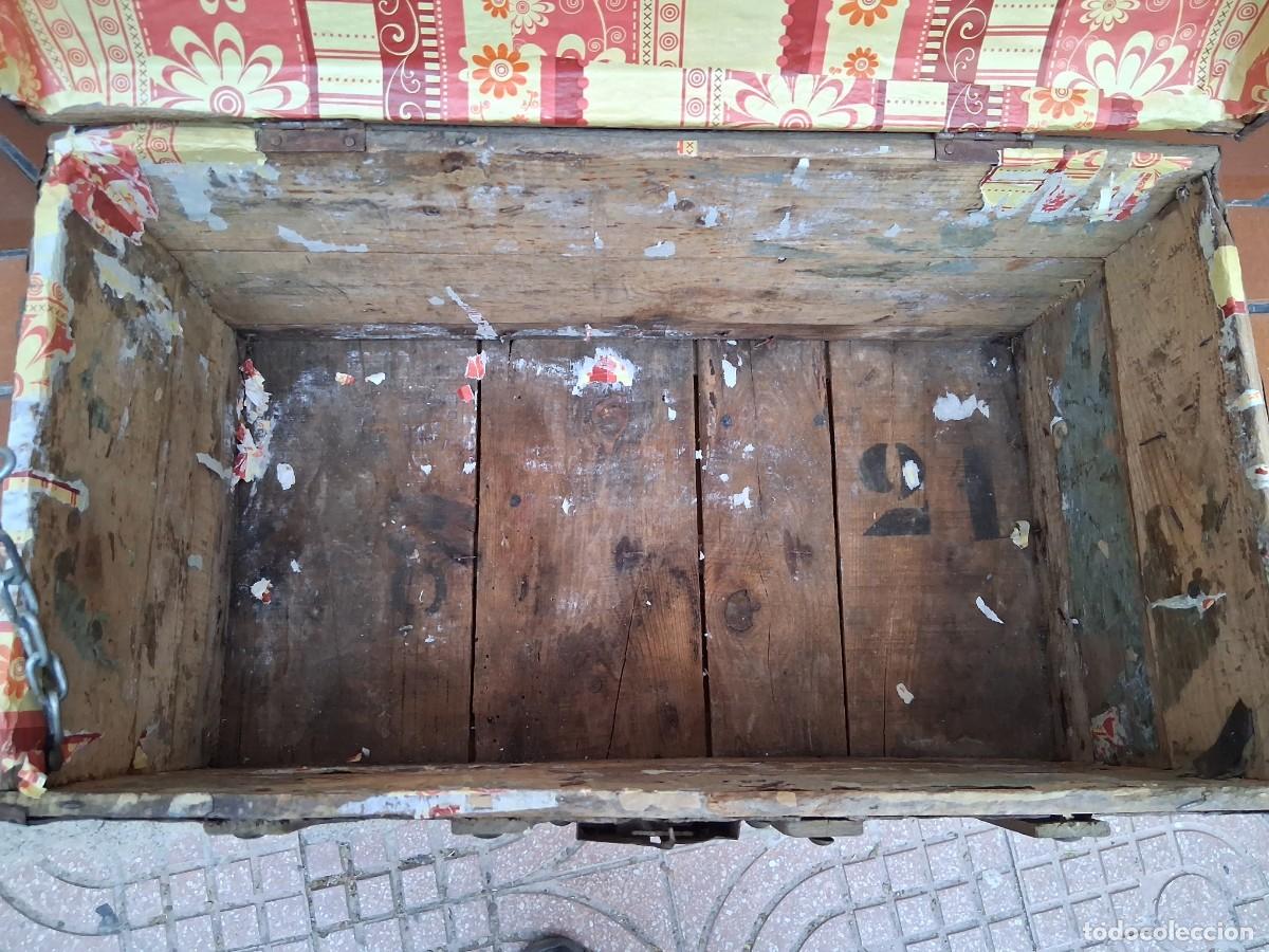Antig&uuml;edades: Antiguo baul de madera chapada estilo cofre - Foto 5