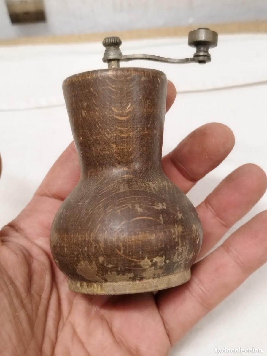 Antig&uuml;edades: Antiguo pimentero de madera. Para moler la pimienta. - Foto 6
