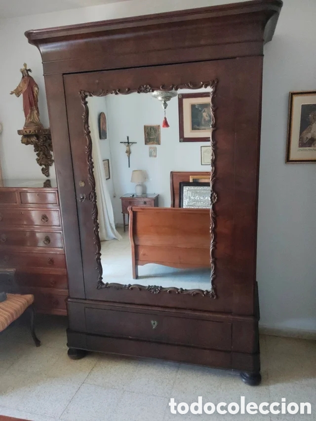 Antig&uuml;edades: Armario de Caoba con espejo - Foto 4
