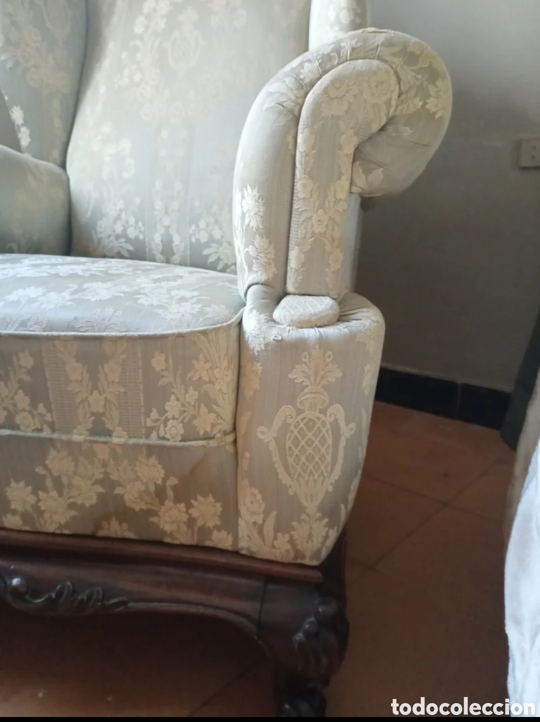 Antig&uuml;edades: Sill&oacute;n Caoba y Seda - peque&ntilde;os desperfectos - Foto 2