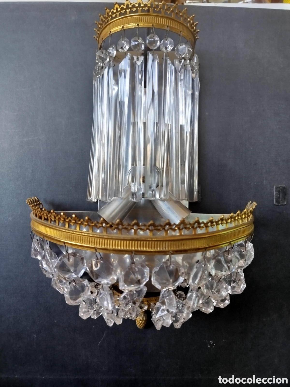 Antig&uuml;edades: APLIQUE DE PARED DE BRONCE Y CRISTAL DE TRES LUCES - Foto 1