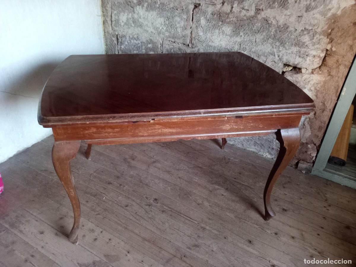 Antig&uuml;edades: Mesa de comedor de madera. Extensible. A&ntilde;os 60/70 - Foto 2