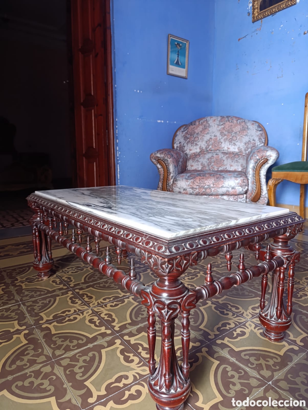 Antig&uuml;edades: Mesa de centro de m&aacute;rmol - Foto 1