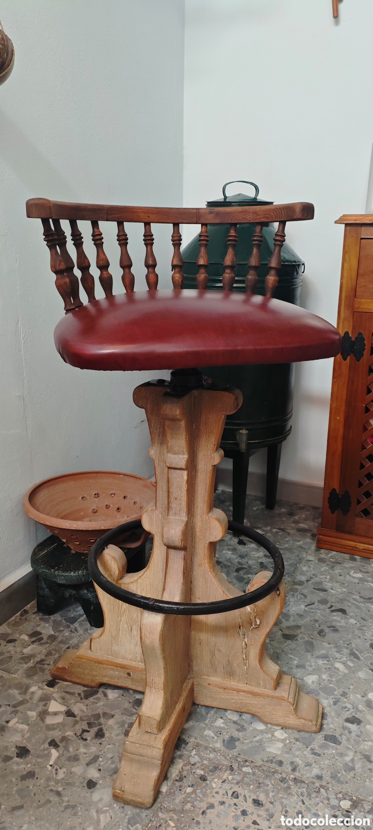 Antig&uuml;edades: Taburete antiguo de m&aacute;s de 100 a&ntilde;os - Foto 2