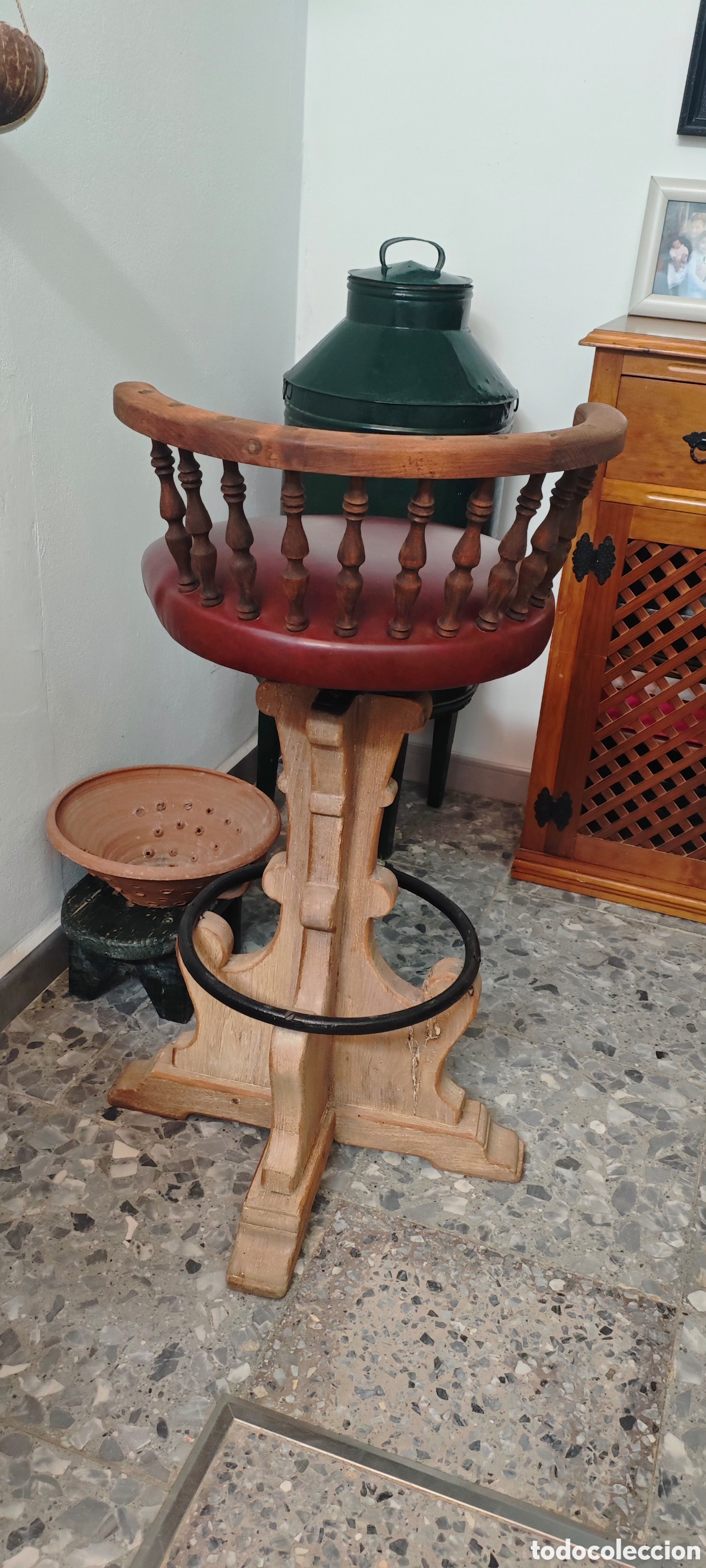 Antig&uuml;edades: Taburete antiguo de m&aacute;s de 100 a&ntilde;os - Foto 3