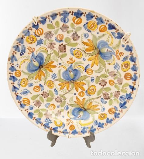 Antig&uuml;edades: PLATO EN CERAMICA DE MANISES (SIGLO XIX) 31 CM. DIAMETRO