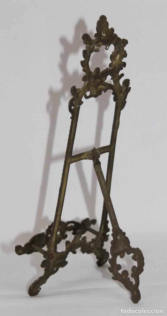 Antig&uuml;edades: Caballete expositor en bronce. Estilo Rococ&oacute;. - Foto 4