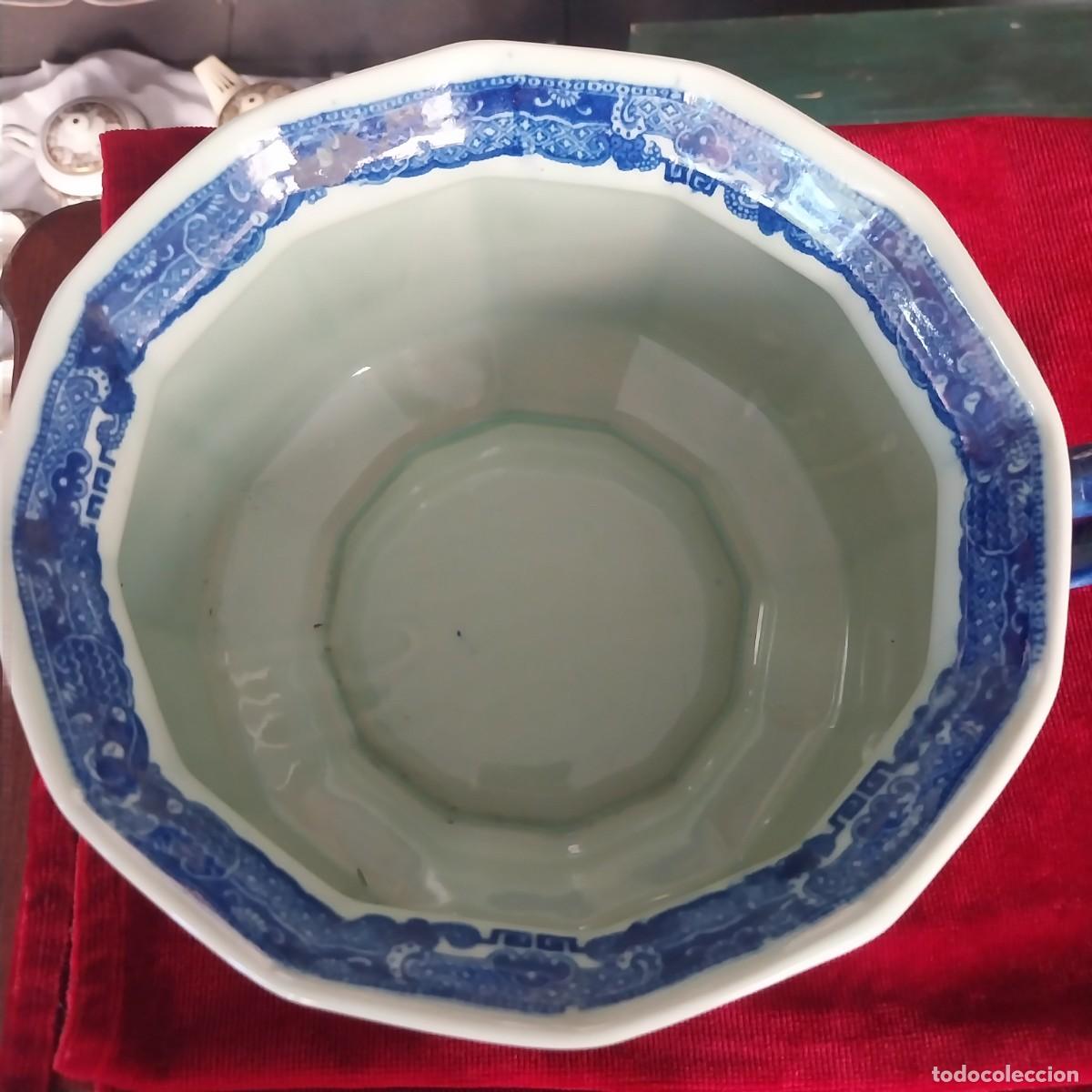 Antig&uuml;edades: Antiguo orinal Victoria Ware . - Foto 3