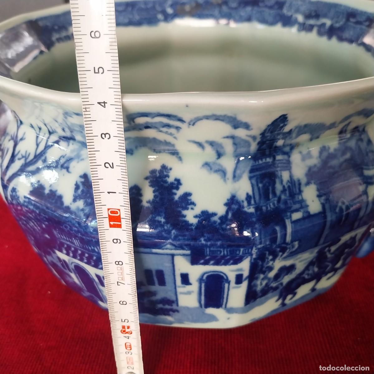 Antig&uuml;edades: Antiguo orinal Victoria Ware . - Foto 8