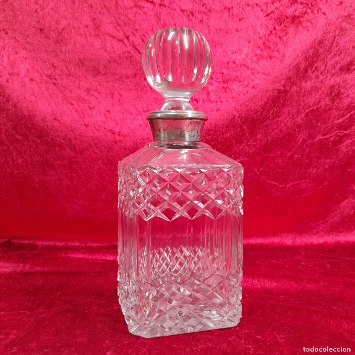 Antig&uuml;edades: LICORERA DE CRISTAL TALLADO Y PLATA. A&Ntilde;OS 50