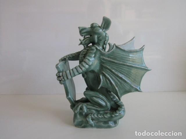 Antiques: PRECIOSA FIGURA DE CERAMICA REPRESENTANDO A DRAG&Oacute;N VERDE - 20 CM RAR