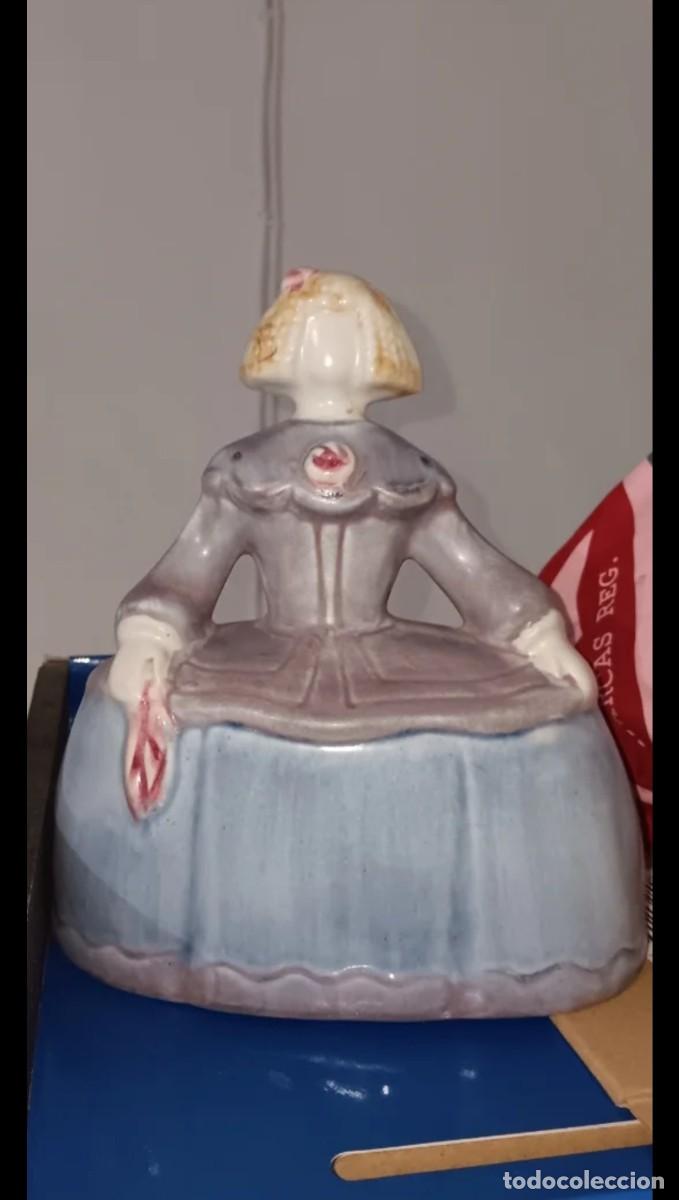 Antig&uuml;edades: Antigua menina de porcelana