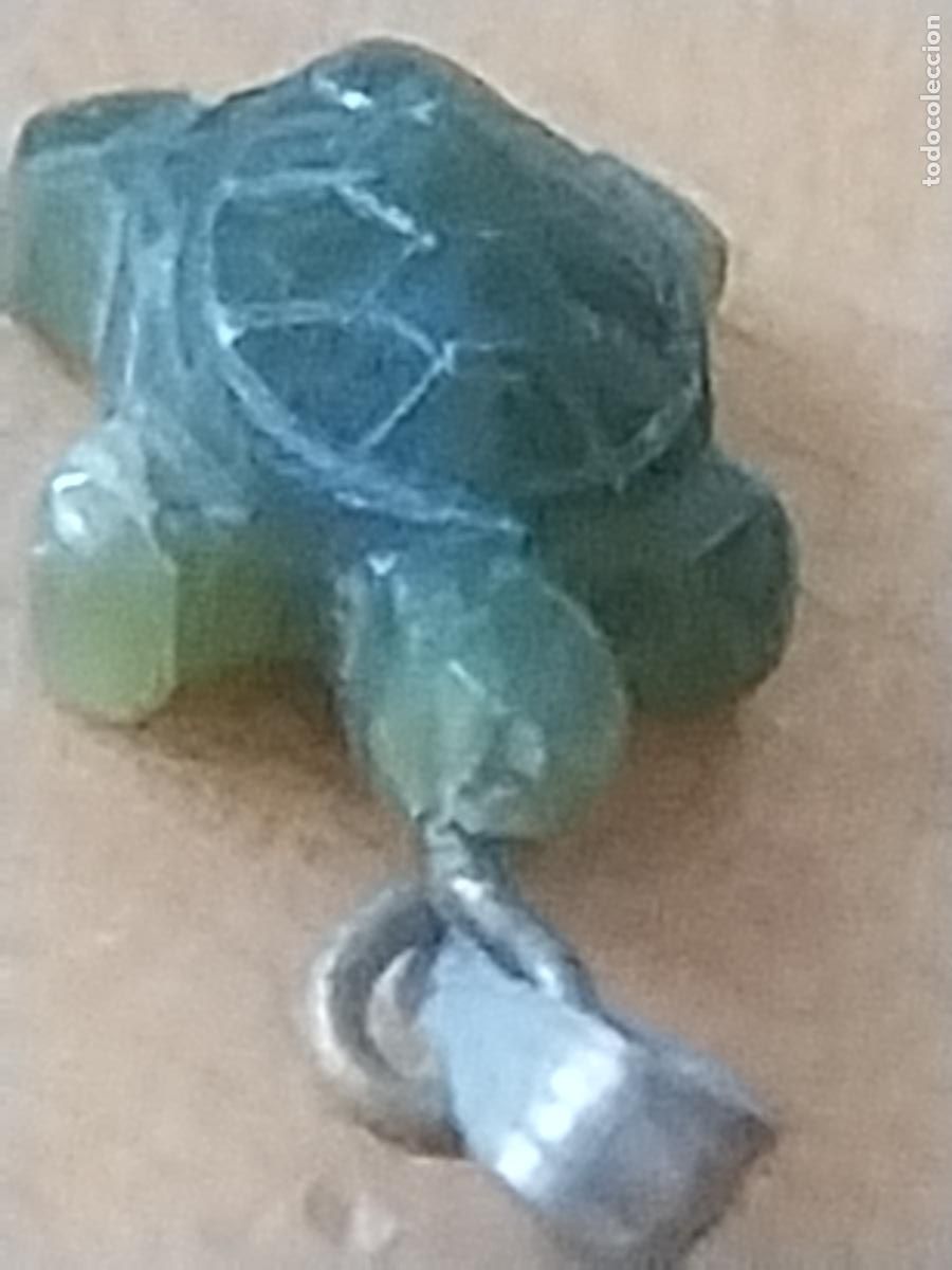 Antiquit&auml;ten: TORTUGA JADE O SIMILAR MINIATURA COLGANTE 1 CMS LARGO APROX ANTIGUA