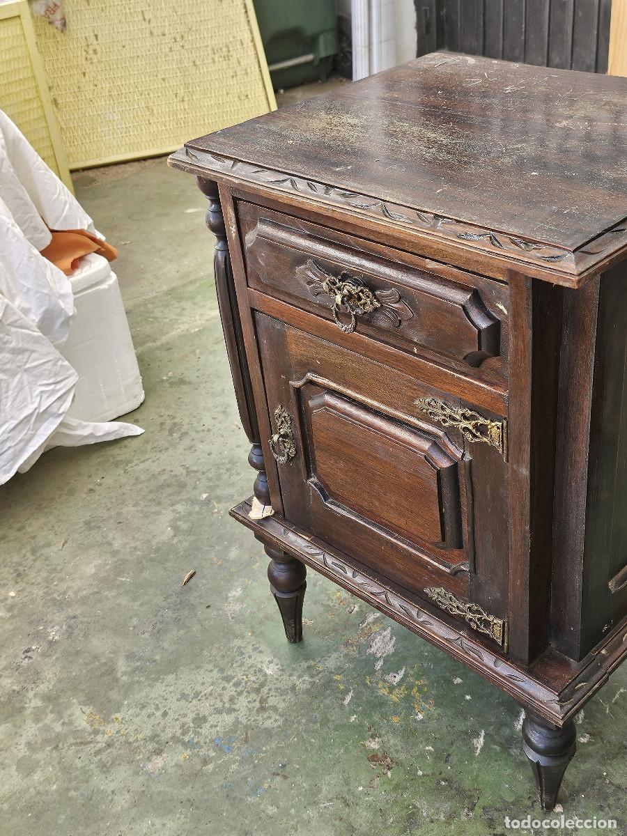 Antig&uuml;edades: 2 mesilla de noche de madera - Foto 4