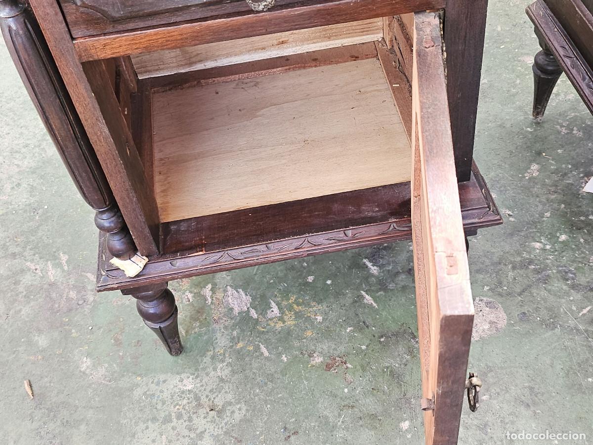Antig&uuml;edades: 2 mesilla de noche de madera - Foto 8