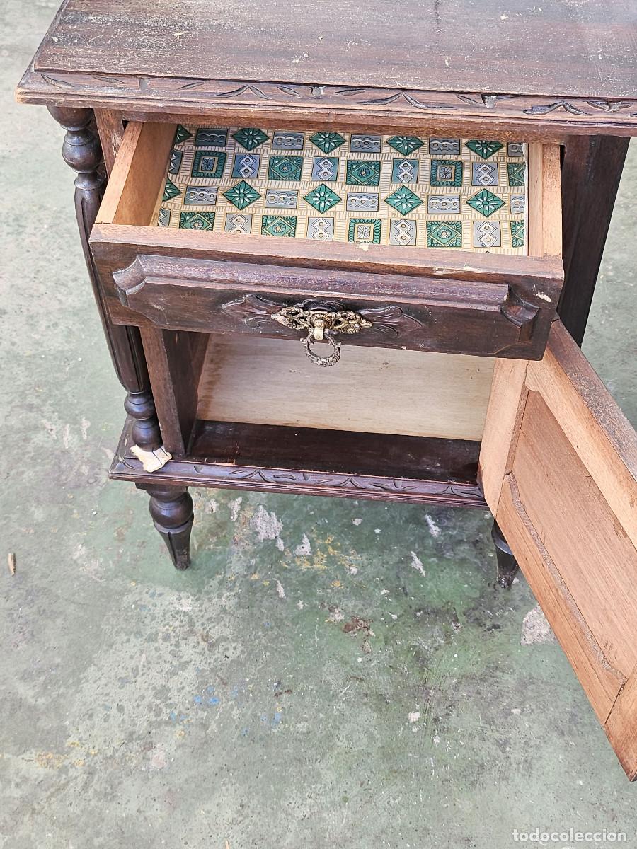 Antig&uuml;edades: 2 mesilla de noche de madera - Foto 11