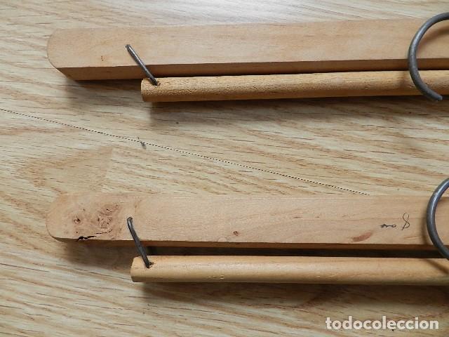 Antig&uuml;edades: Lote 2 perchas plegable madera vintage - Foto 8