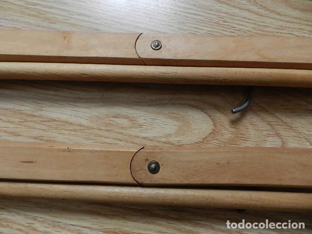 Antig&uuml;edades: Lote 2 perchas plegable madera vintage - Foto 10