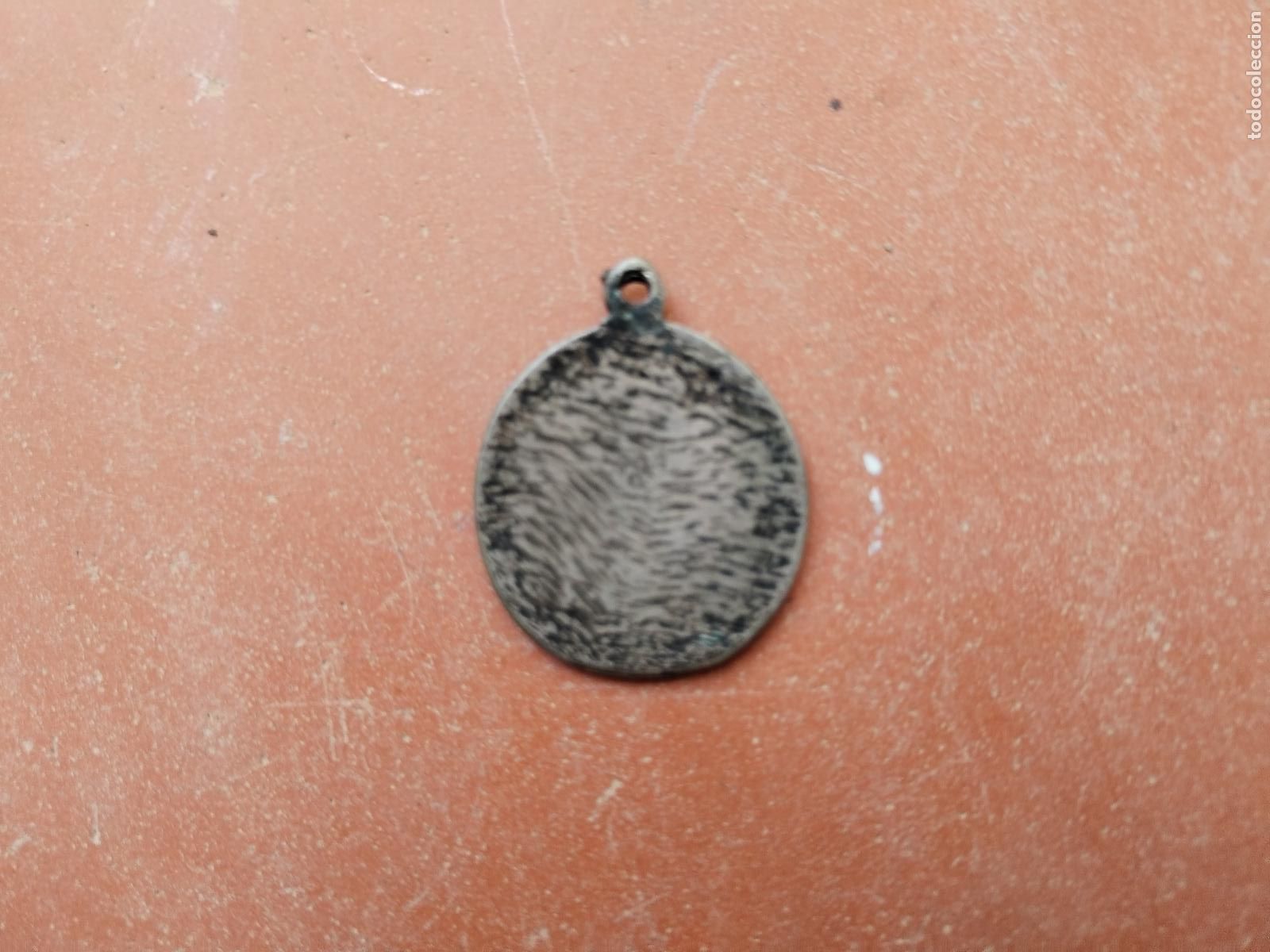 Antig&uuml;edades: medalla con angel - medalla plata - Foto 2