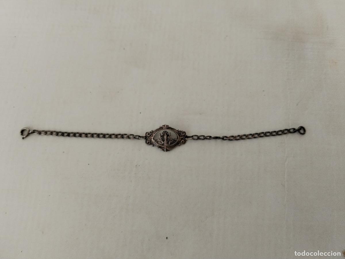 Antig&uuml;edades: pulsera de plata con la virgen del pilar - Foto 7