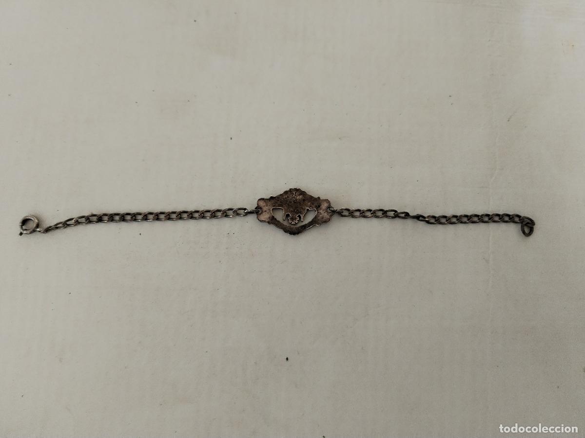 Antig&uuml;edades: pulsera de plata con la virgen del pilar - Foto 9