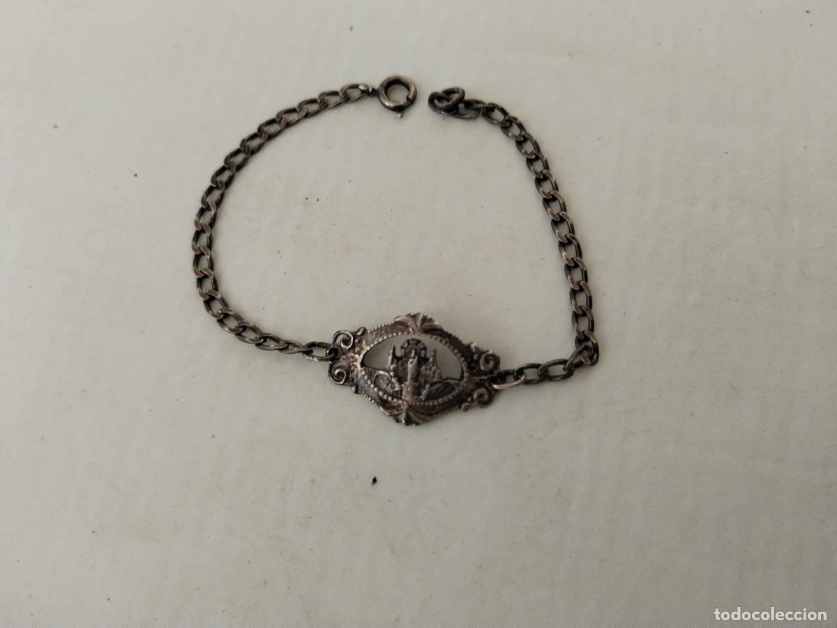 Antig&uuml;edades: pulsera de plata con la virgen del pilar - Foto 1