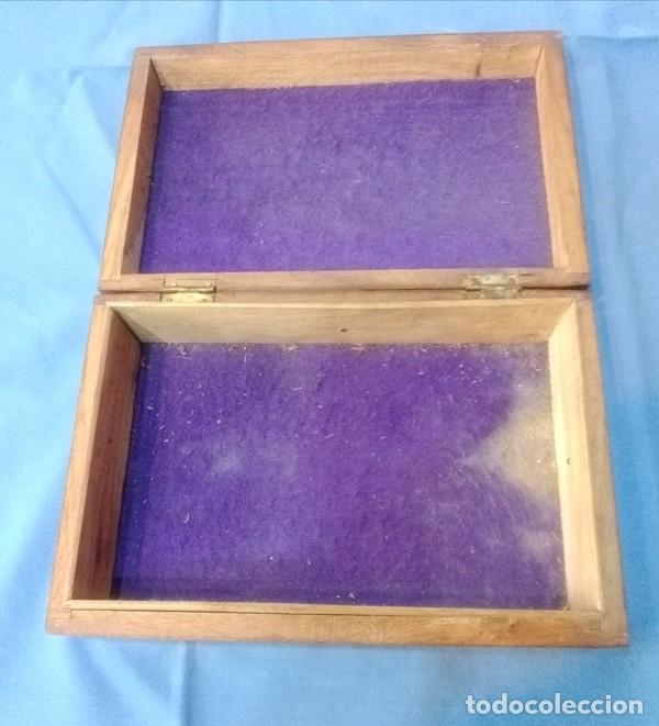 Antig&uuml;edades: Caja de madera tallada - Foto 7