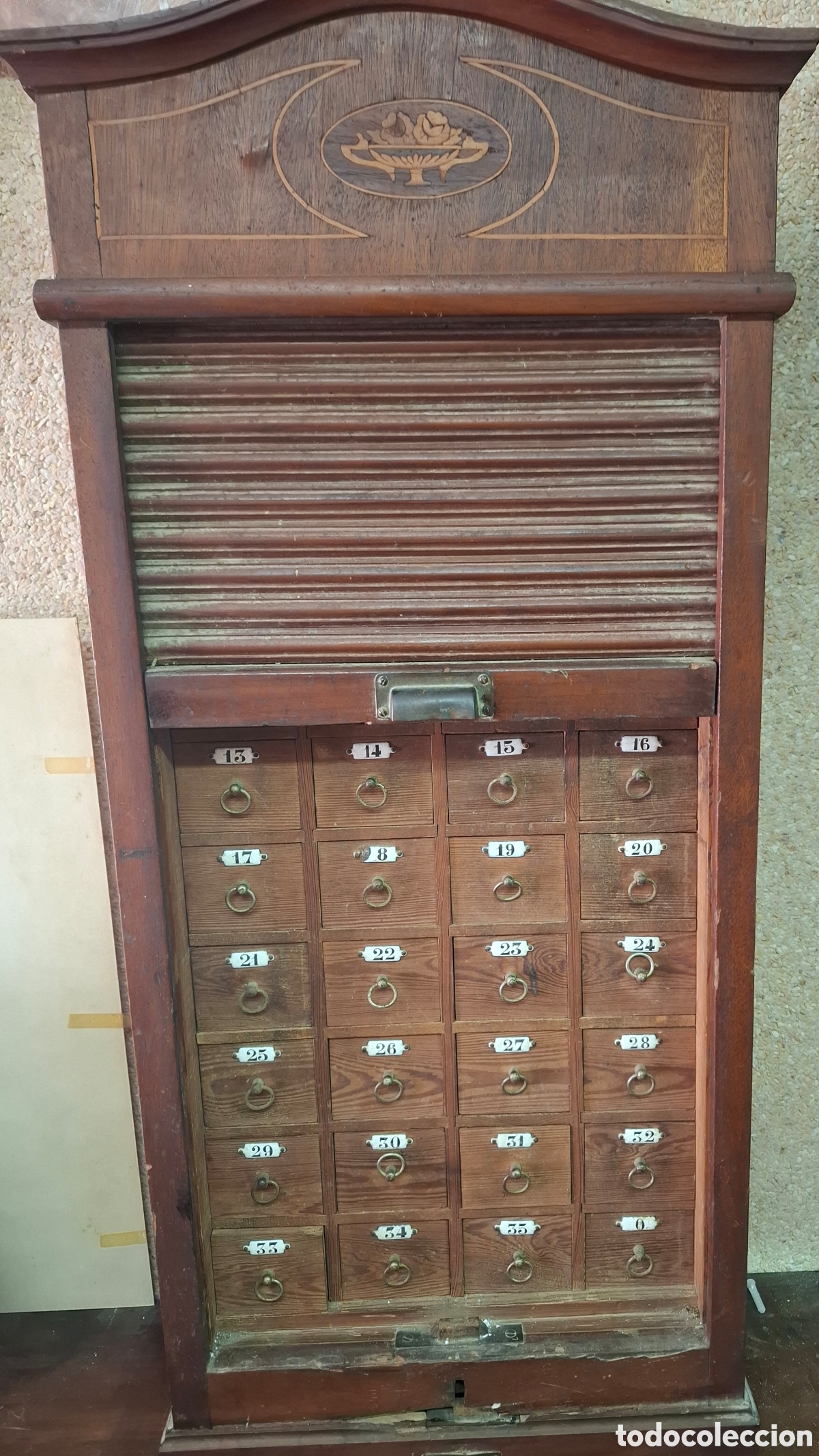 Oggetti Antichi: Curioso mueble antiguo