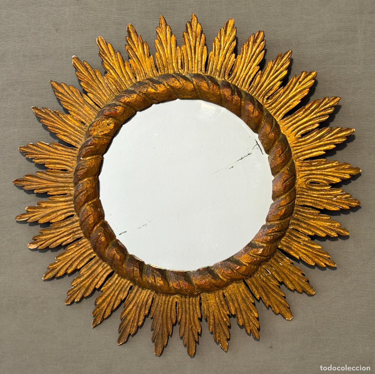 Antig&uuml;edades: Antiguo espejo Sol de madera , 55 cm. - Foto 1