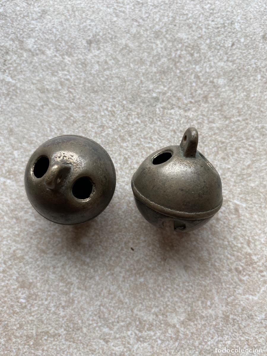 Antig&uuml;edades: Cascabeles de bronce antiguos - Foto 1