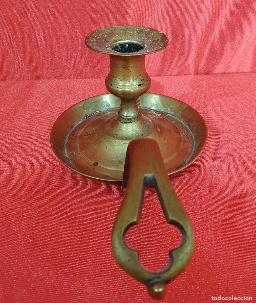 Antig&uuml;edades: Pareja de antiguas palmatorias de bronce - Foto 4