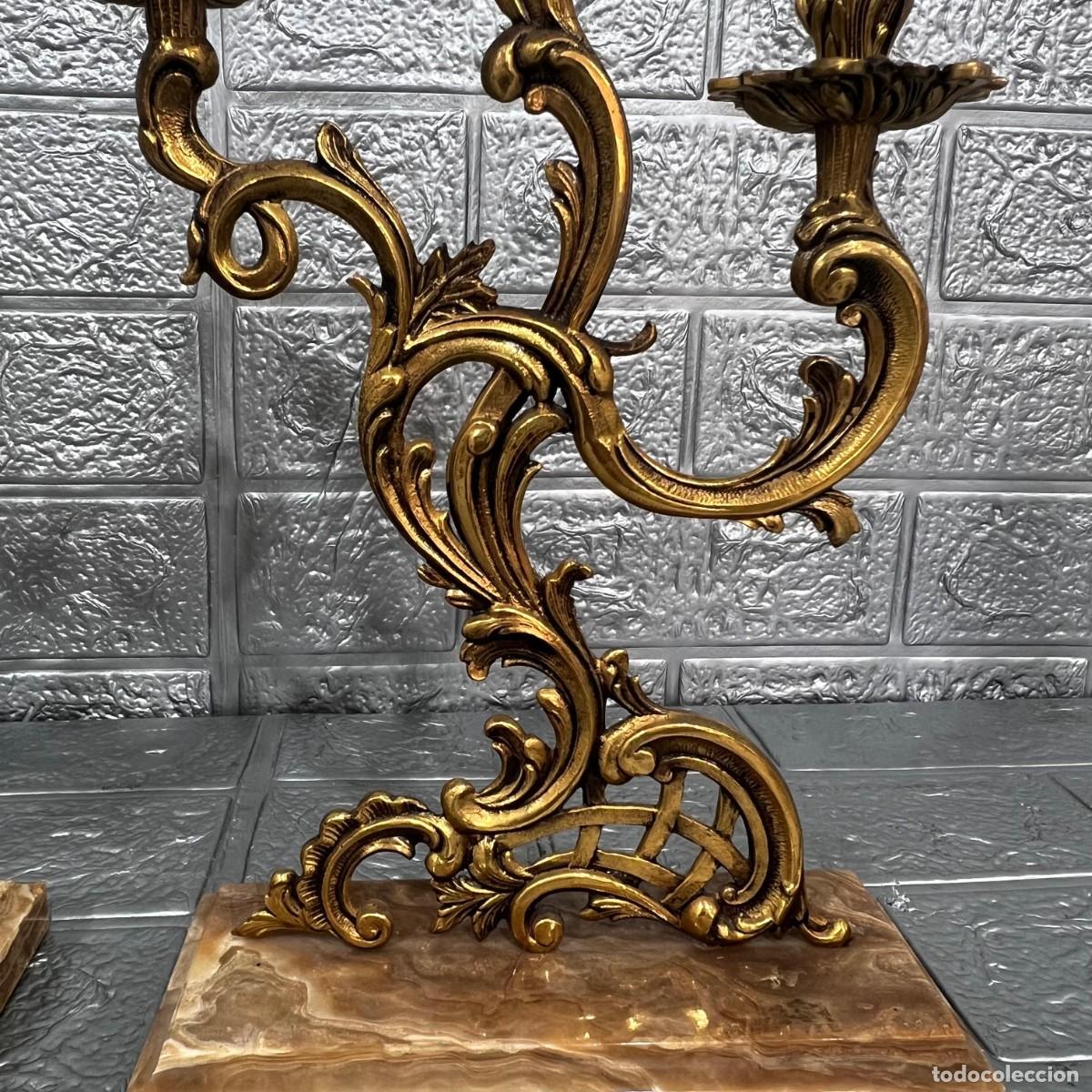 Antig&uuml;edades: Pareja de candelabros de bronce con base de m&aacute;rmol - Foto 2