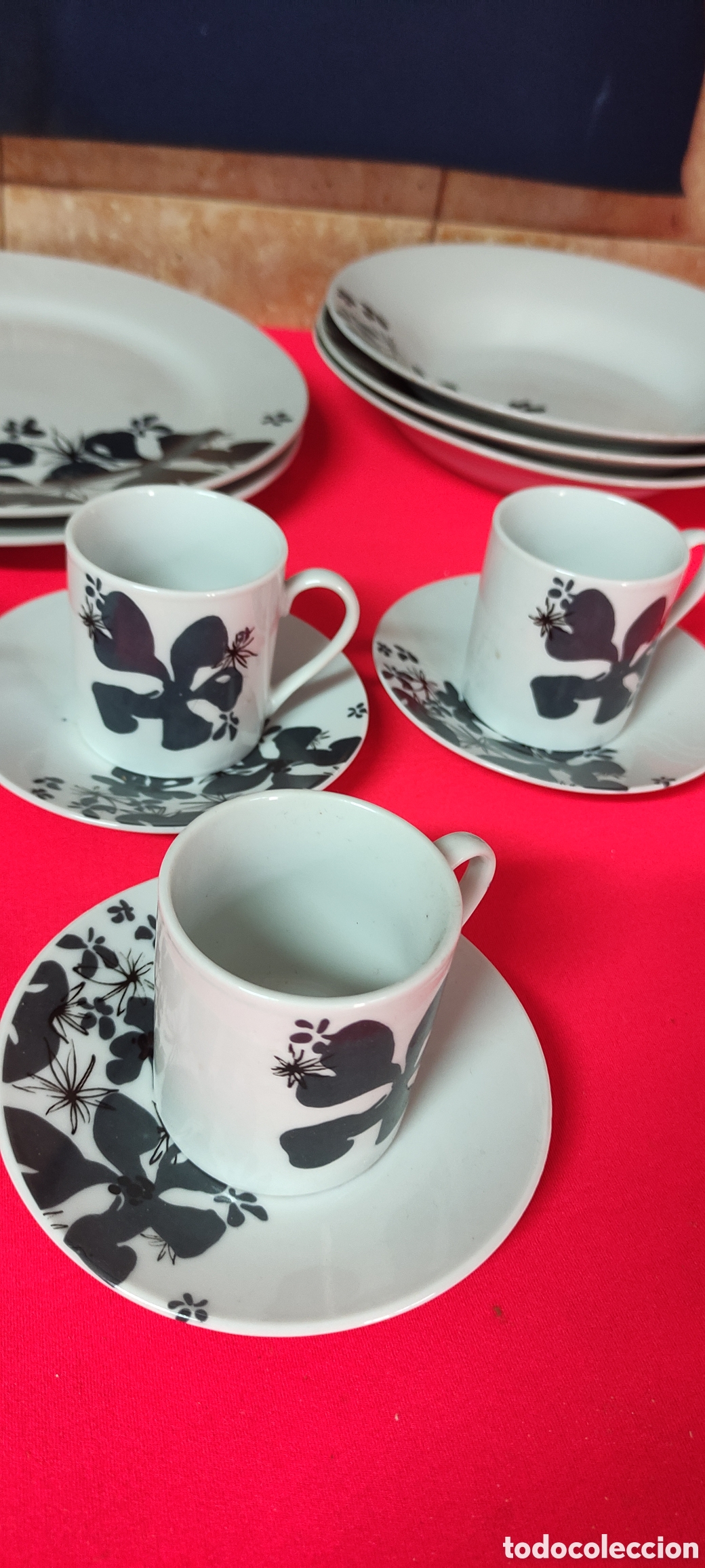 Antig&uuml;edades: Juego de caf&eacute; y restos de vajilla - Foto 4