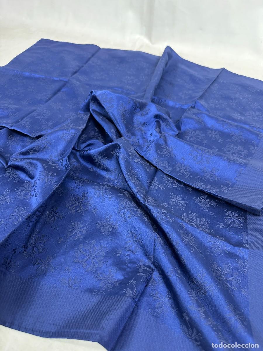 Antig&uuml;edades: Pa&ntilde;uelo azul adamascado - Foto 2