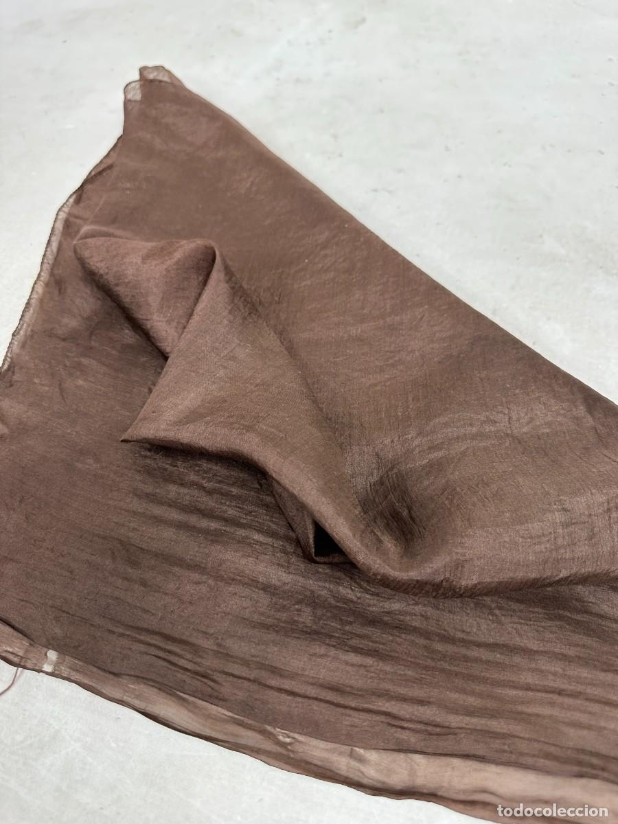Antig&uuml;edades: Pa&ntilde;uelo de seda color chocolate - Foto 6