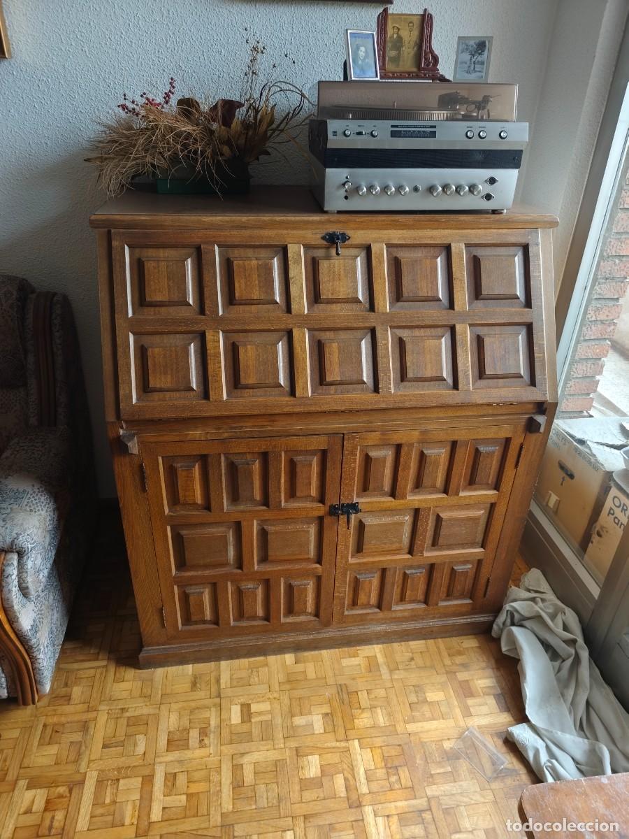 Antig&uuml;edades: Lote de 2 escritorios con secreter de madera maciza - Foto 2