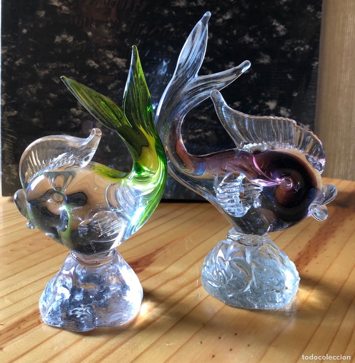 Antig&uuml;edades: DOS FIGURAS DE CRISTAL DE MURANO CON FORMA DE PEZ - Foto 1