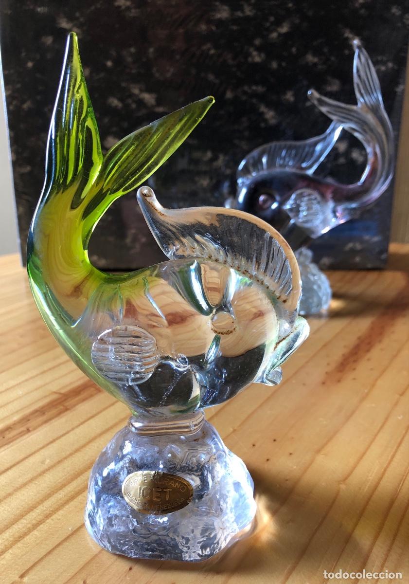 Antig&uuml;edades: DOS FIGURAS DE CRISTAL DE MURANO CON FORMA DE PEZ - Foto 3